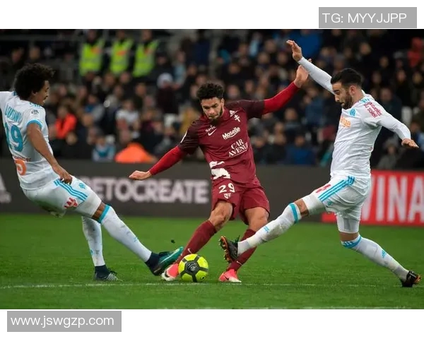 布雷斯特与兰斯激战正酣比分揭晓精彩瞬间回顾 布雷斯特与兰斯激战正酣比分揭晓精彩瞬间回顾